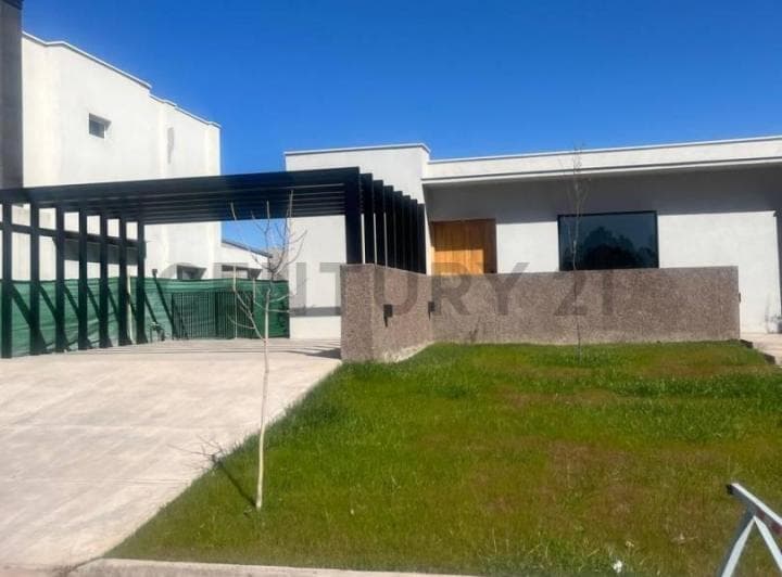 Casa Premium en Venta Barrio Privado "Tierras altas"Lujan de Cuyo - 2