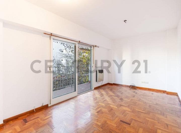 Venta Depto 2 Ambientes Vista y Balcon - Coghlan - 3