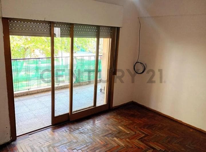 Venta PH 3 Ambientes, Patio, Balcón, Terraza y Dos Locales. - 3