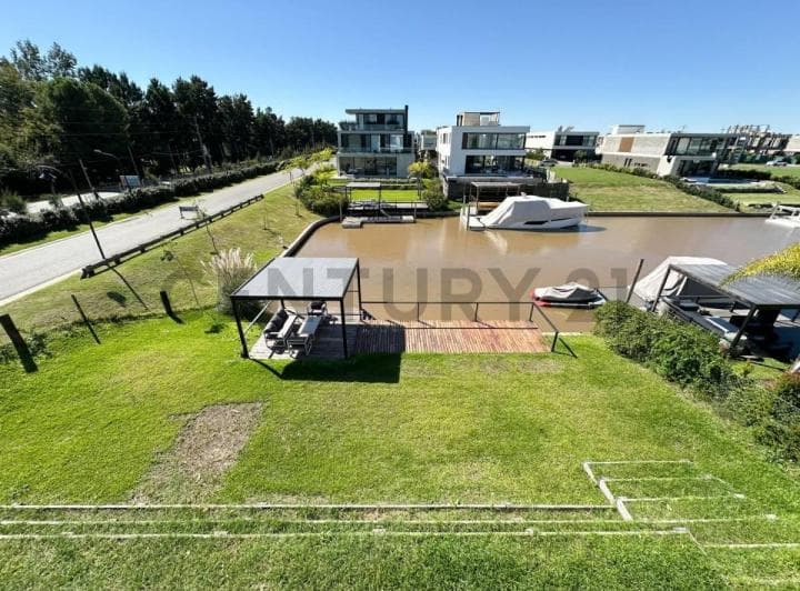 Casa en Venta El Yacht 7 Amb Al Rio - 2