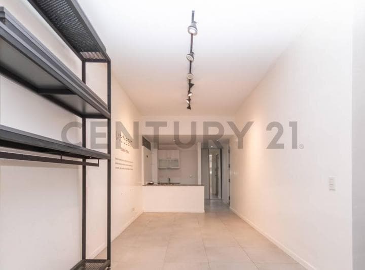 Venta Departamento 2 Ambientes con Patio y 2 Baños Completos en Excelente Ubicac - 3