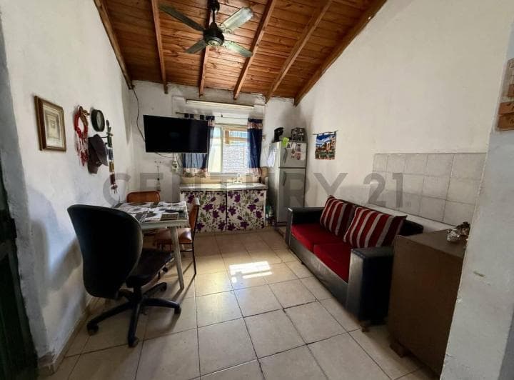 Venta Casa 3 Ambientes con Patio y Parrilla en Moron + Financiación Privada de H - 5