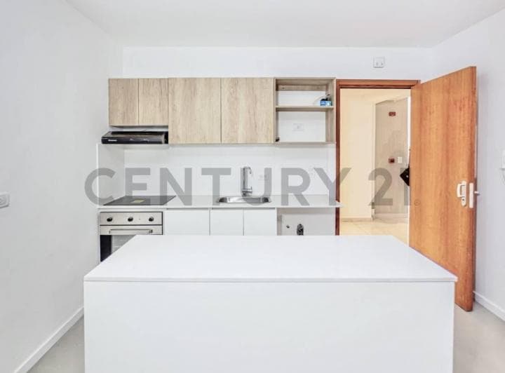 Venta Departamento 3 Ambientes a Estrenar con Patio y Amenities - Palermo - 2