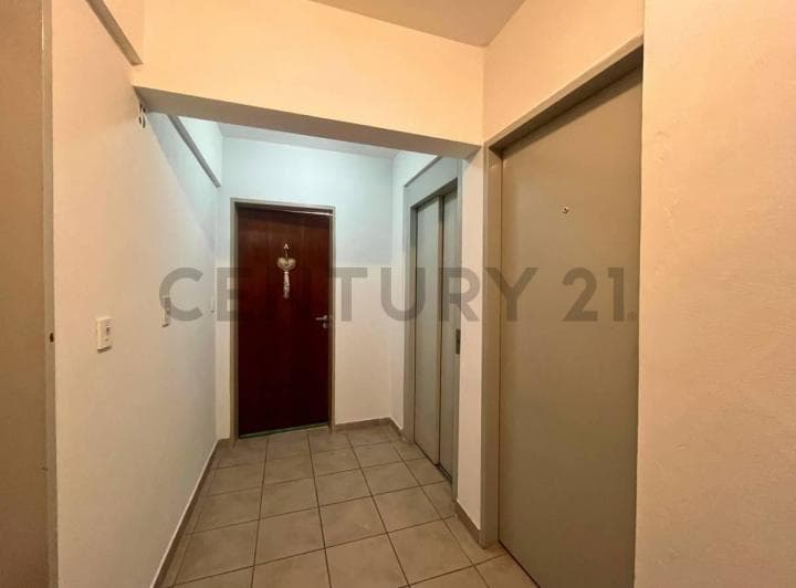 Venta Monoambiente Amoblado con Balcón Al Frente en Cinco Esquinas, Rosario - 4