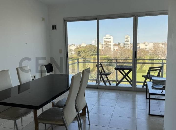 Departamento en Venta en La Plata de Dos Dorm. con Cochera - 2