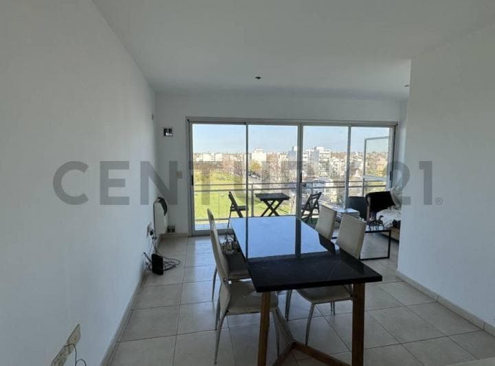 Departamento en Venta en La Plata de Dos Dorm. con Cochera - 4