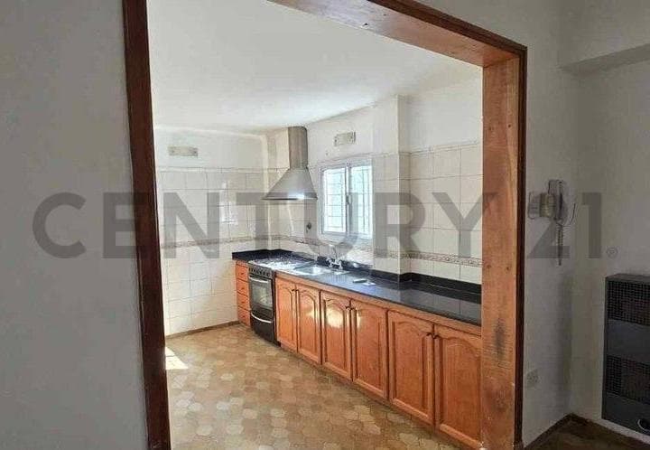 Venta Casa 4 Ambientes en Moron - Permuta - 3