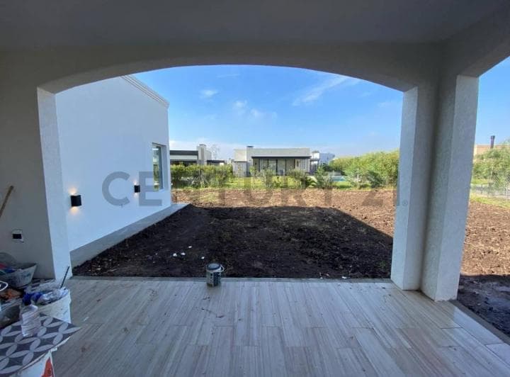 Casa en Una Planta de Estilo - 3