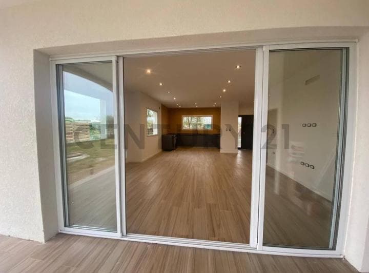 Casa en Una Planta de Estilo - 4