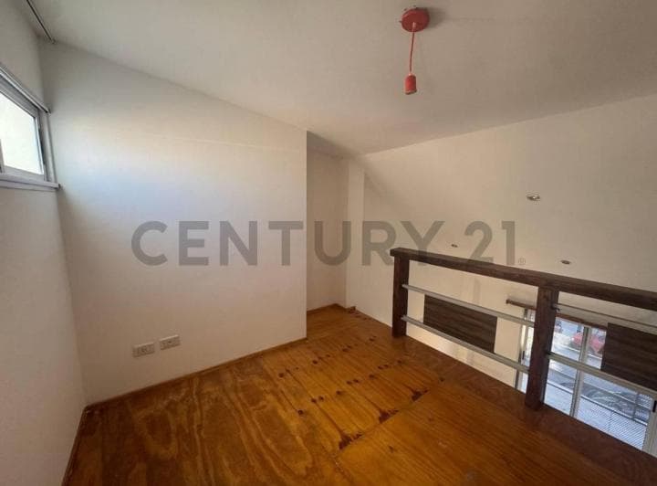 Venta Depto 2 Amb en Villa Gral. Mitre con Balcon - 5