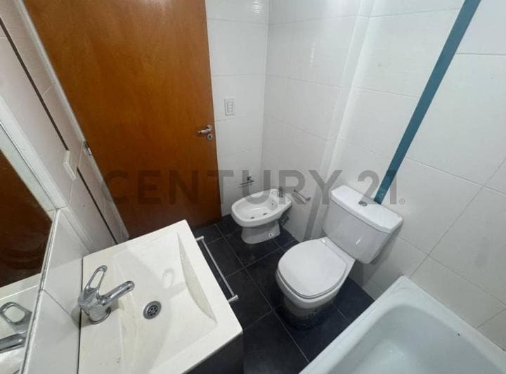 Venta Depto 2 Amb en Villa Gral. Mitre con Balcon - 3