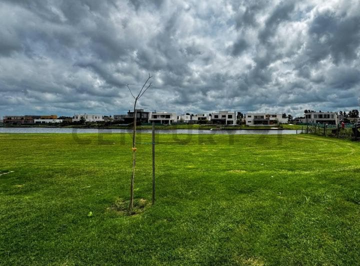 Santa Ana Villanueva Lote Al Agua en Venta con Excelente Orientación - 3