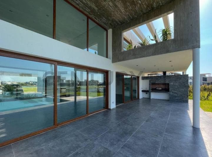 Virazon Nordelta Casa Al Agua en Venta Acepta Propiedades en Parte de Pago - 3