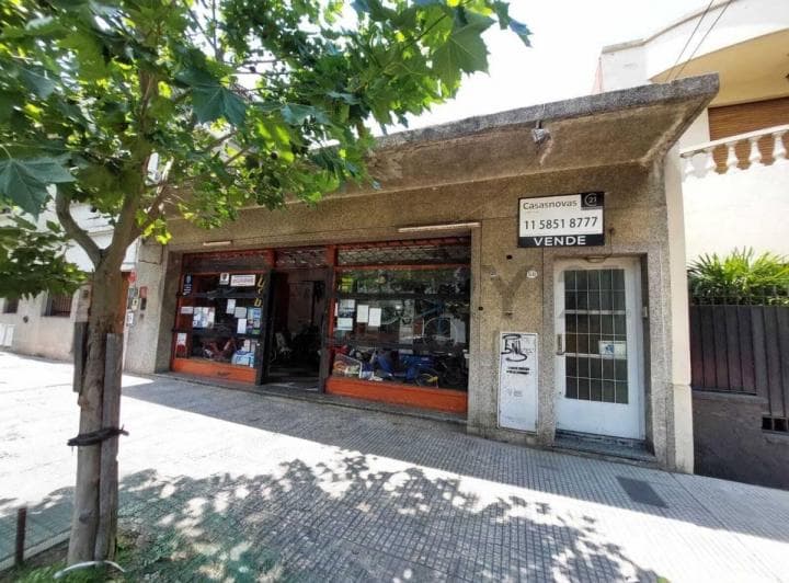 Venta Casa 4 Ambientes con Local Al Frente en Floresta - 2