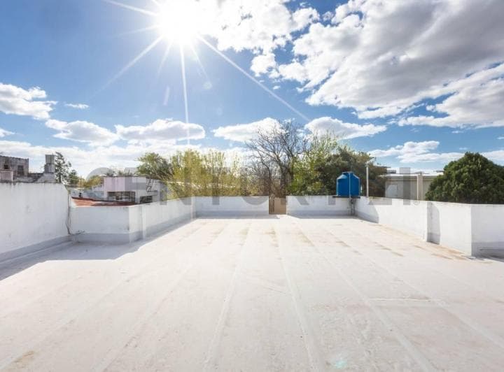 Casa 4 Ambientes Remodelada – Gran Calidad Constructiva. Apto Crédito. Permuta - 2