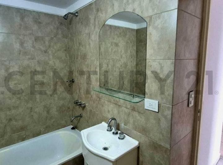 Venta Departamento 2 Ambientes, Caseros, 3 de Febrero - 5