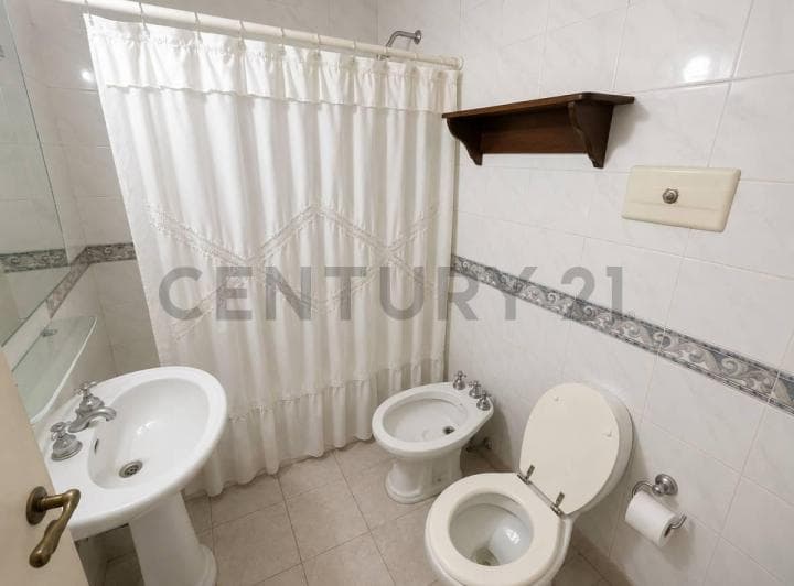 Venta Departamento 3 Ambientes + Dependencia en Recoleta - 2