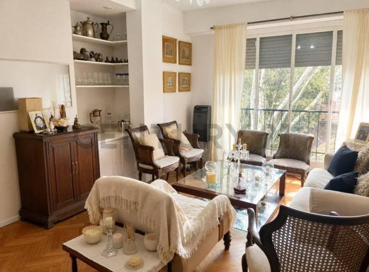 Departamento de Dos Dorm. en Venta en Olivos. - 2
