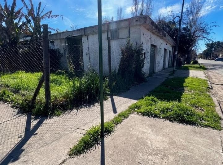 Oportunidad! 3 Locales a Reciclar en Benavides - 3