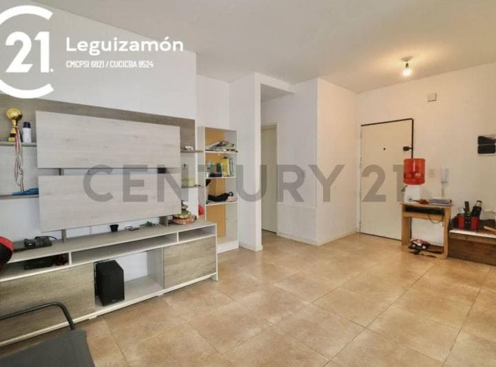 Venta Dto 3 Ambientes en Escobar - 2