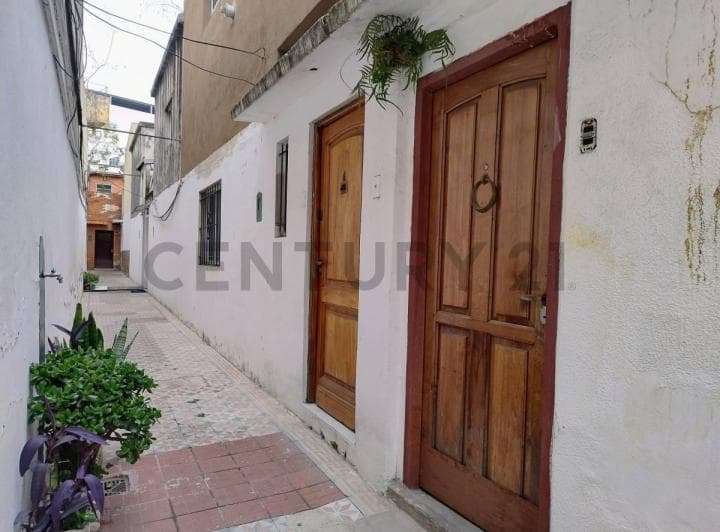 PH en Venta Zona Abasto, con Entrepiso, Hall de Entrada y Pequeña Terraza. 4 Amb - 3