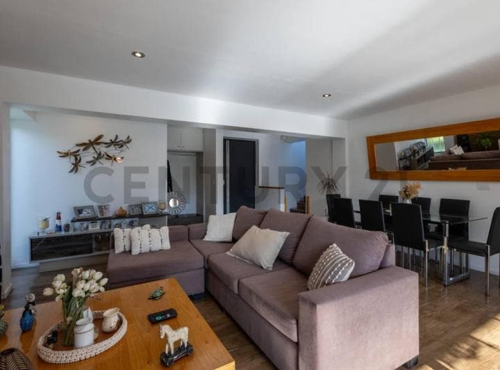 Excelente Casa en Lote Interno en Tipas, 4 Ambientes, Doble Galería, Jardín Parq - 4
