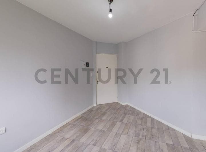 Departamento a La Venta de 2 Dorm. en El Centro de La Plata - 2