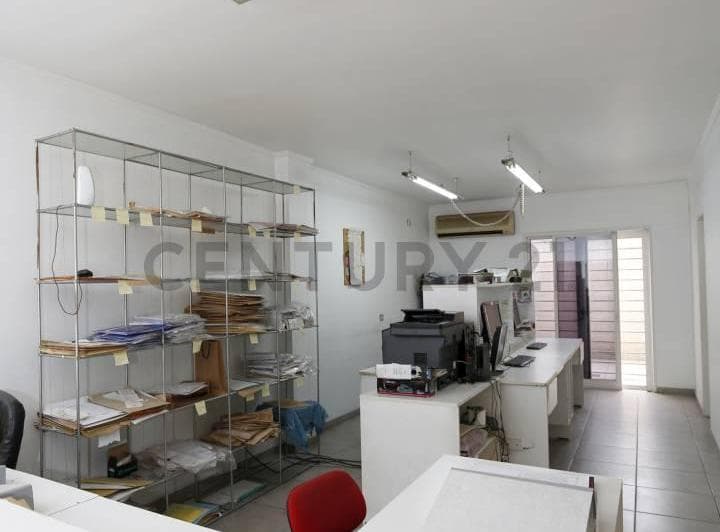 Casa en Venta en La Plata con 4 Dorm. - 4