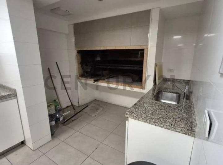 Exclusivo 2 Ambientes Al Frente con Cochera Subterránea y Parrilla - Complejo VI - 3