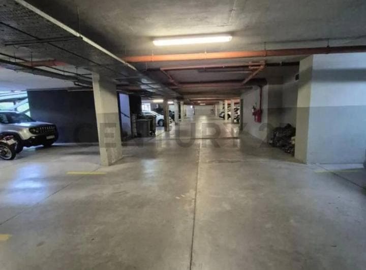 Exclusivo 2 Ambientes Al Frente con Cochera Subterránea y Parrilla - Complejo VI - 2