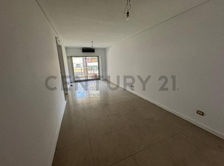 Venta Departamento 4 Ambientes con Cochera en Barrio Norte - 3