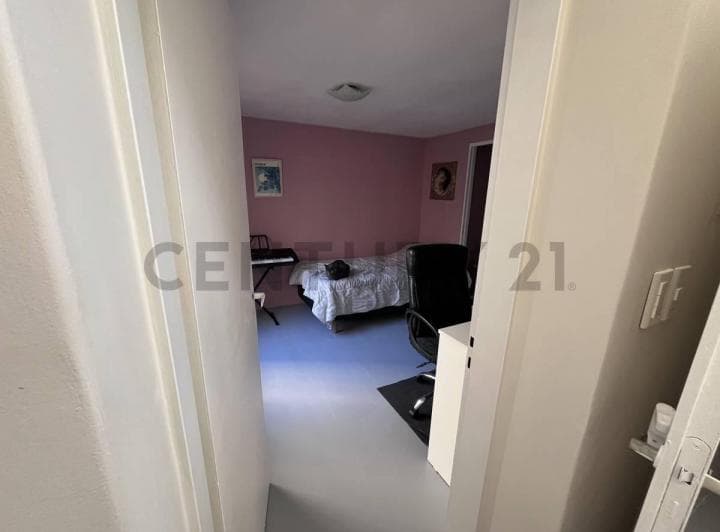 Casa 4 Amb en Venta en Ituzaingo Norte con Cochera, Jardin y Patio - 3