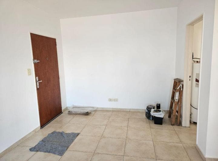 Excelente Departamento de 3 Ambientes con Estacionamiento | Zona Plaza Malvinas - 4