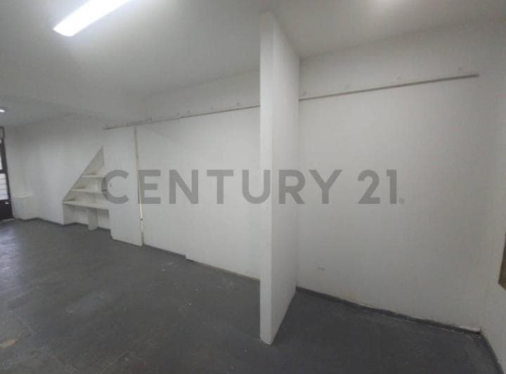Departamentos en Venta en La Plata con Locales - 4