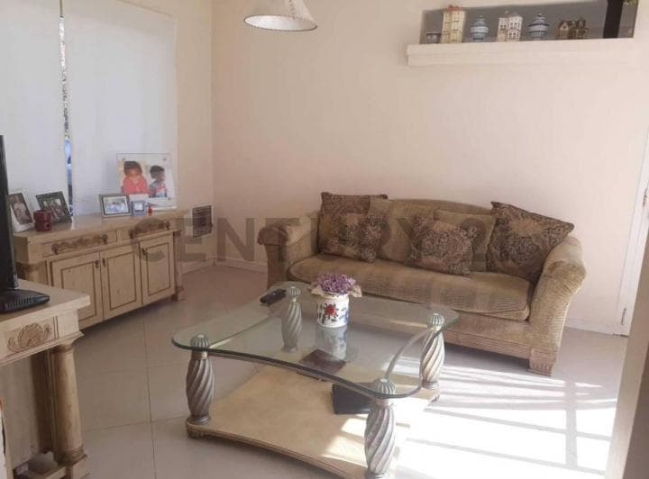 Casa 5 Ambientes 250 Superficie Lote 600 m, con Pileta y Parquización Barri - 5