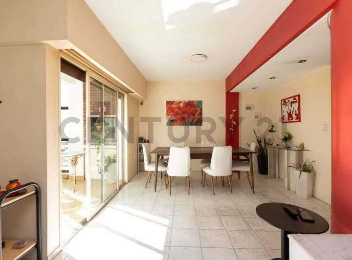 Vta Piso 3 Amb. C/escritorio y Baulera - Balcón Aterrazado/ Guardacoche - Caballi - 5