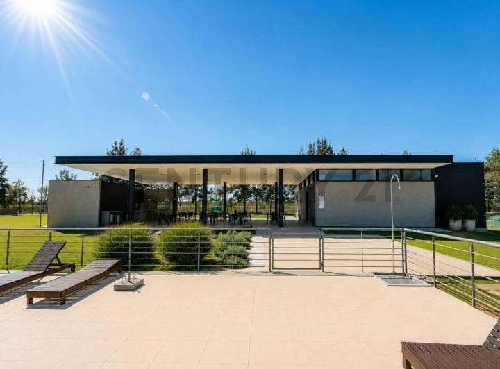 Venta Casa Tres Dorm., Pileta, Cochera, Dos Baños, Barrio Privado, Pinares - 4