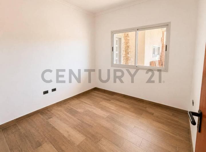 Venta Casa Tres Dorm., Pileta, Cochera, Dos Baños, Barrio Privado, Pinares - 5