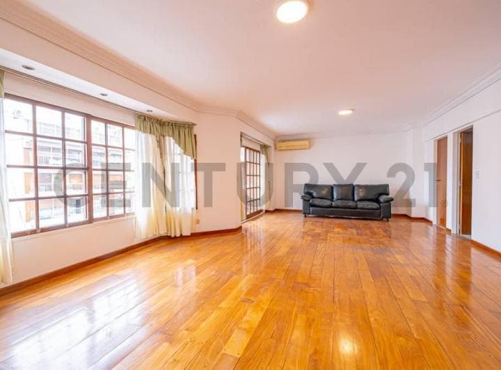 Excelente Piso Entero en Venta en Villa del Parque - 4