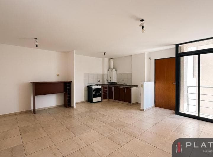 Departamento en Alquiler de 2 Dorm. - Cofico, Expensas Bajas - 2