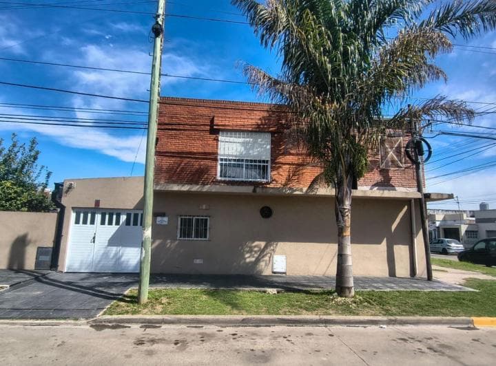 Casa Venta Lujan Mas Local - 2