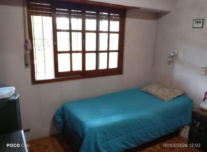 Casa de 5 Ambientes a La Venta en Rafael Calzada - 2