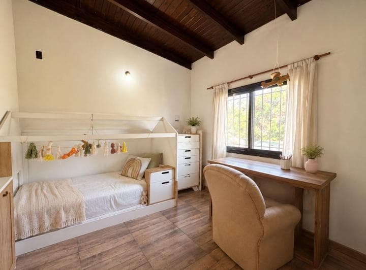 Venta Casa 5 Ambientes con Parque en Fco. Alvarez - 4