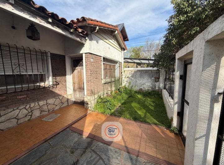 Casa a Refaccionar C/depto - 4