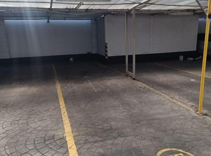 Cochera Doble en Venta Av Avellaneda 2400 - 4