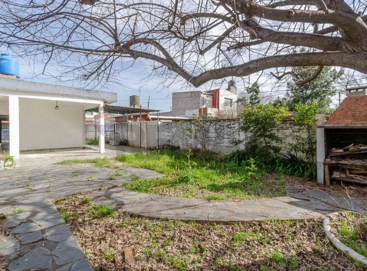 Venta Casa 3 Amb con Parque en Castelar - 4