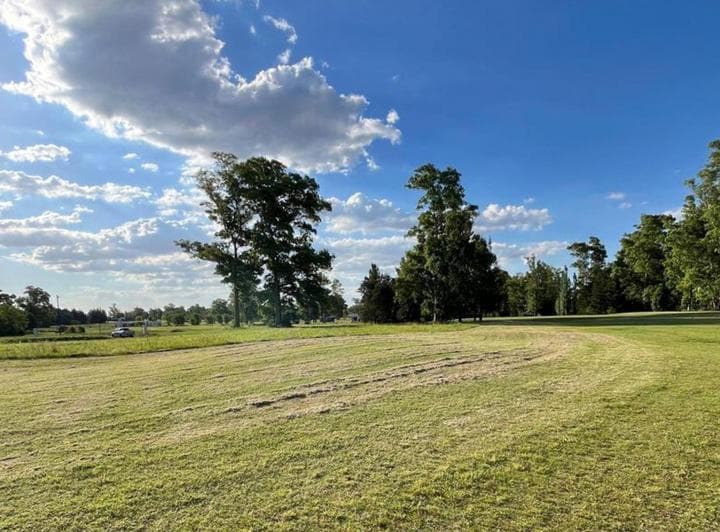 Lote de 2.762 m² en Pinares Country Club Capilla - 2
