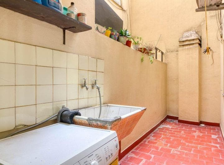 Venta Depto 3 Ambientes C/patio en Liniers - 2