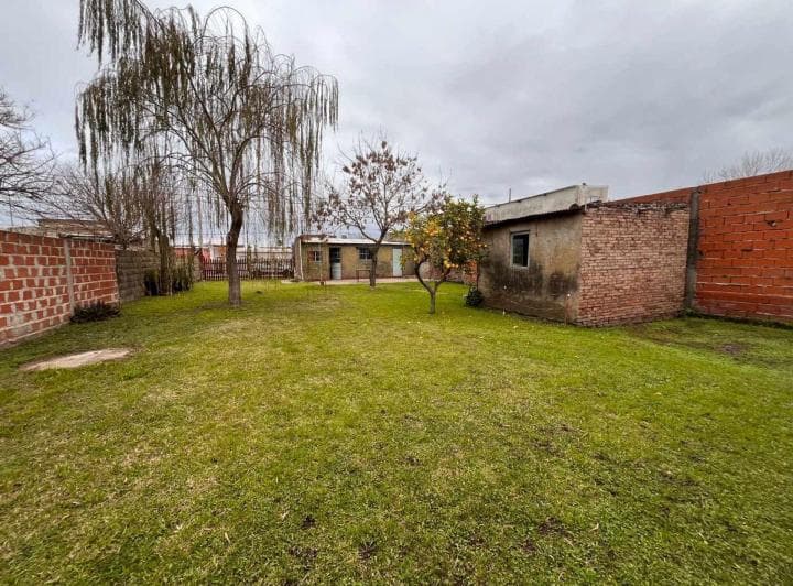Casa en Venta en Rojas a Refaccionar - 2