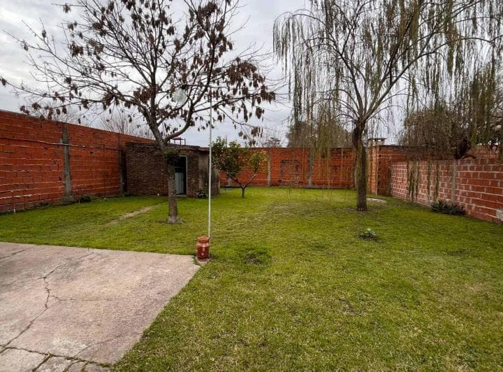 Casa en Venta en Rojas a Refaccionar - 4